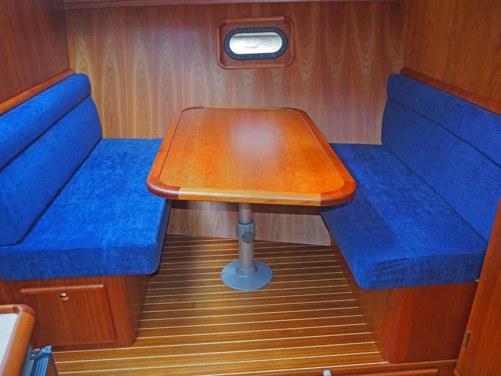 Cabin en avant, H&eacute;bergements